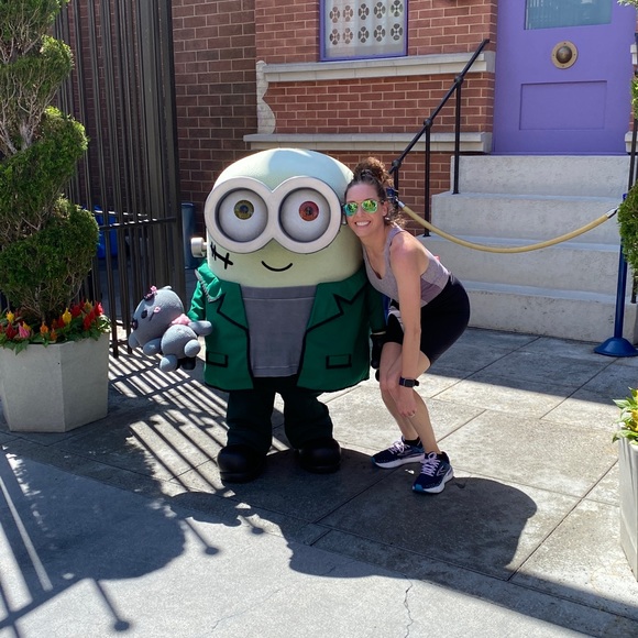 Meet your Posher, Andrea - Picture 3 of 6